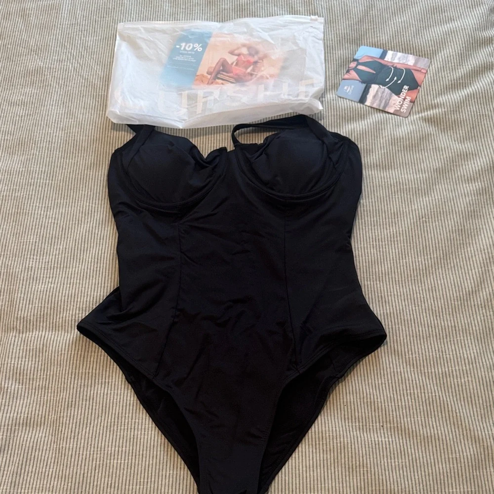 Cupshe Black One-Piece Swimsuit - Picture 1 of 1